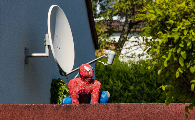 Awaryjne SOS przez satelitę dla najnowszych iPhonów już działa w Europie