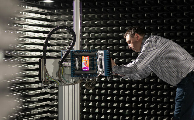 Apple stawia na Niemcy - Polska musi poczekać