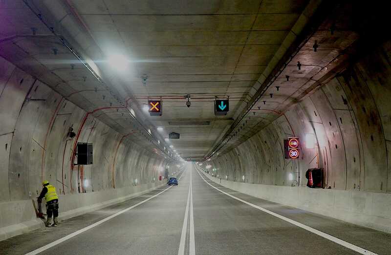 Nowy tunel w Świnoujściu bez sieci komórkowej – nie ma też żadnych uzgodnień między wielką czwórką i inwestorem