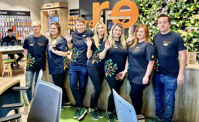 Pomarańczowe salony Orange będą teraz zielone