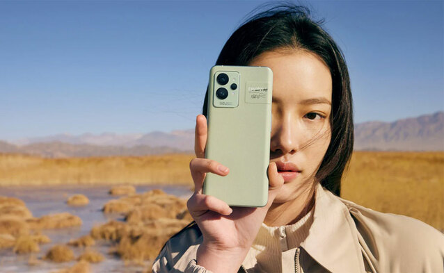 Zielony realme GT 2 Pro tańszy o 1100 zł