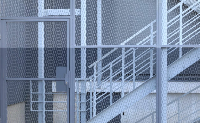 Oszustwo w salonie sieci komórkowej - jest akt oskarżenia