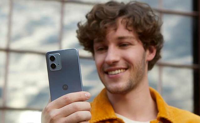 iMad sprzedaje smartfony Motorola