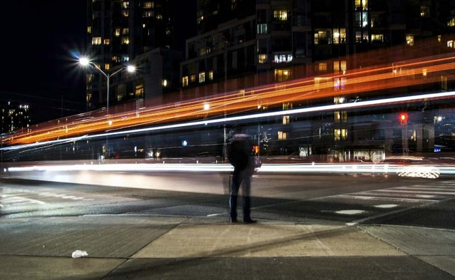 Internet mobilny w Polsce - analiza roku 2023 według RFBENCHMARK