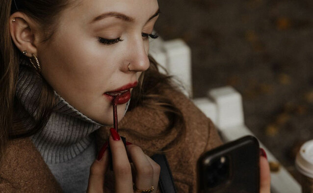 Odnowione iPhony w PLAY