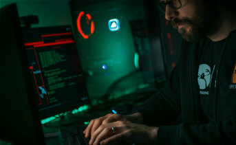 Do NASK wczoraj trafiło 389 nowych incydentów cyberbezpieczeństwa - 17 dotyczyło instytucji państwowych