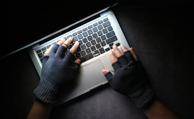 Zatrzymano 22 osoby za oszustwa finansowe w sieci