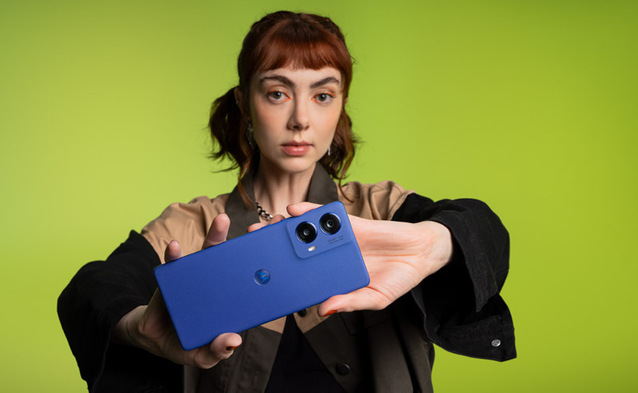 Motorola moto g85 5G i słuchawki realme Buds T110 w Play (ceny)
