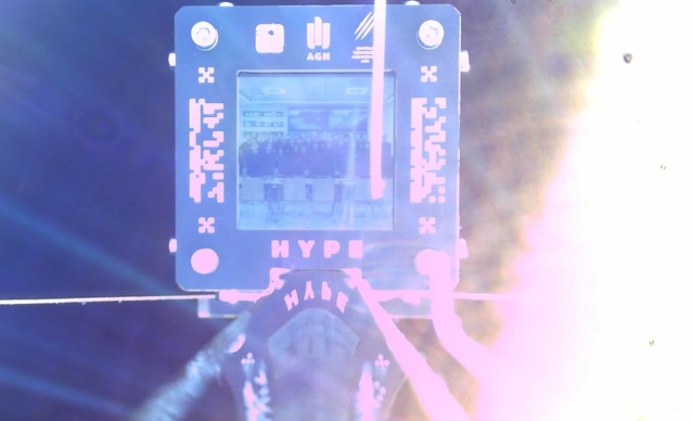 Polacy wysłali na orbitę satelitę, który robi sobie selfie