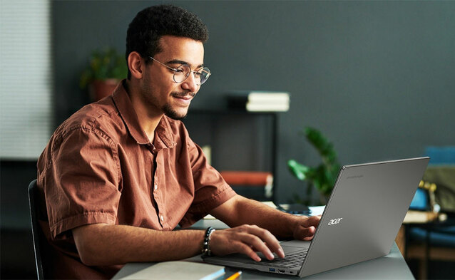 Nowe Chromebooki z funkcjami AI