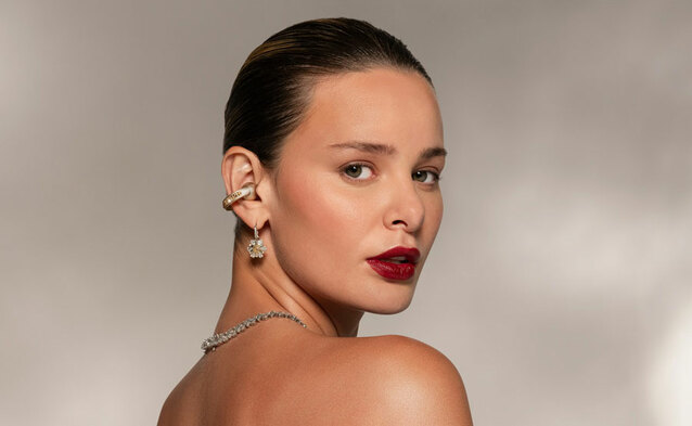 Nowe akcesoria Motorola: zegarek moto watch fit oraz słuchawki moto buds loop z kryształami Swarovski 