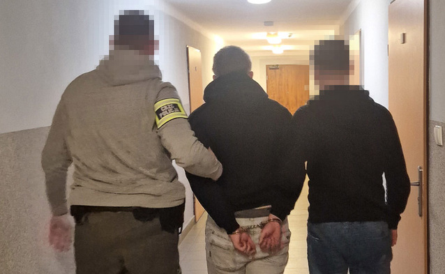 Kolejna grupa oszukująca w internecie rozbita, ale tylko jeden oszust aresztowany