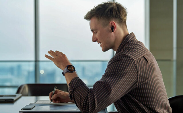 Najnowszy zegarek z prezentem o wartości 350 zł do kupienia w Orange