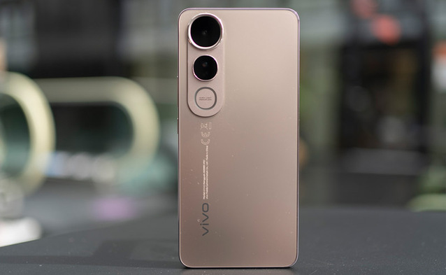 Vivo V50 Lite 5G - test średniaka z bardzo pojemną baterią