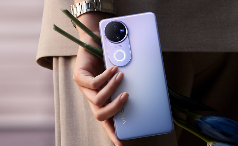 Nowy smartfon z serii V - teraz z obniżona ceną i prezentami 