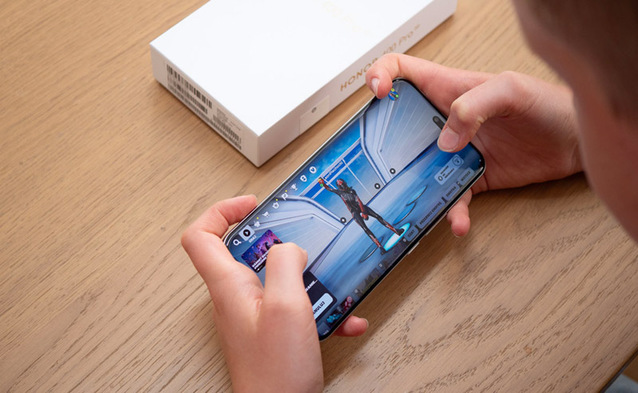 Recenzja Honor 400 Pro - niby średniak, a jak flagowiec