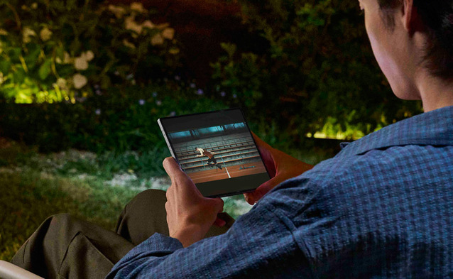 Obniżki cen smartfonów w wakacyjnej ofercie Plusa