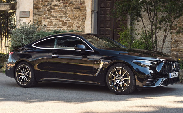 Użytkownicy smartfonów Samsung mogą otwierać i uruchamiać Mecedesy