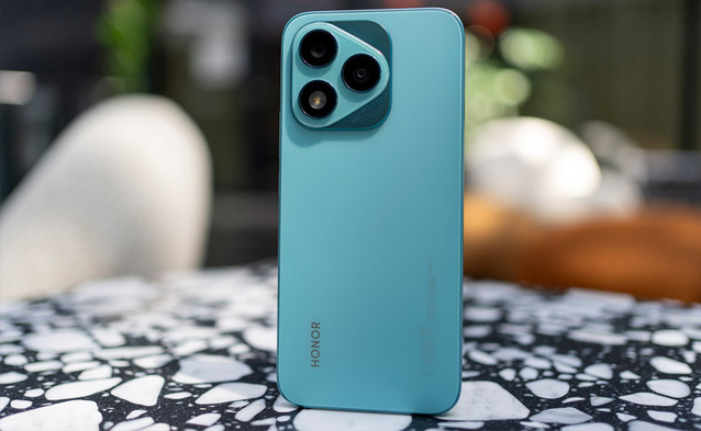 Recenzja Honor 400 Lite - nowy średniak, który kusi ekranem AMOLED i aparatem 108 MP