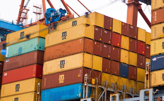 Udział smartfonów montowanych w Chinach w USA spadł z 61% do 25%