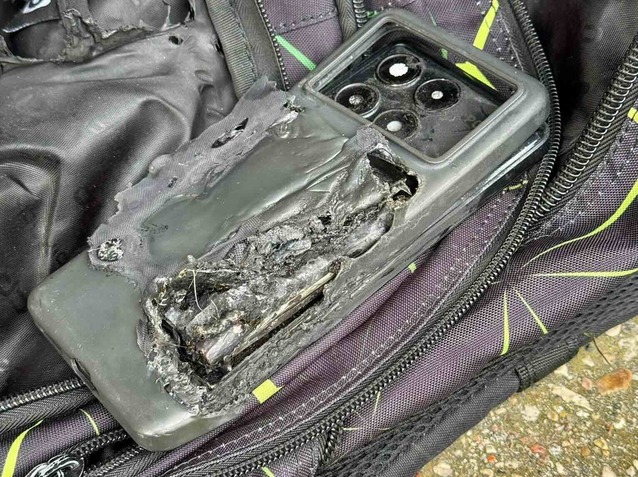 Braniewo: eksplozja baterii Xiaomi POCO w plecaku ucznia