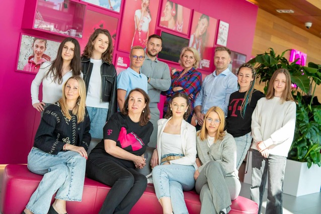 Magenta Moments ma 2 lata