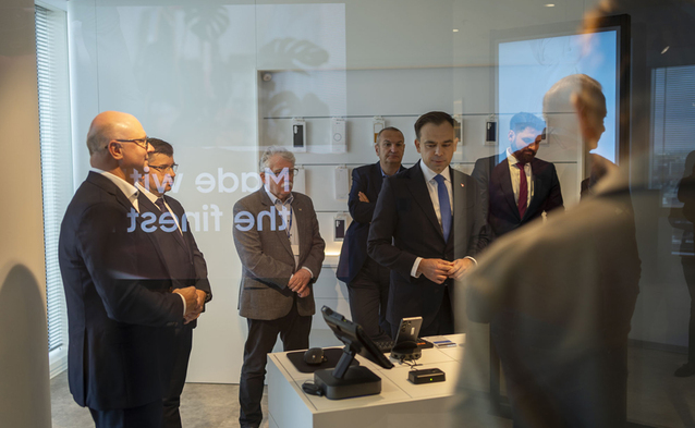 Andrzej Domański otworzył w Warszawie Samsung Business Experience Centre