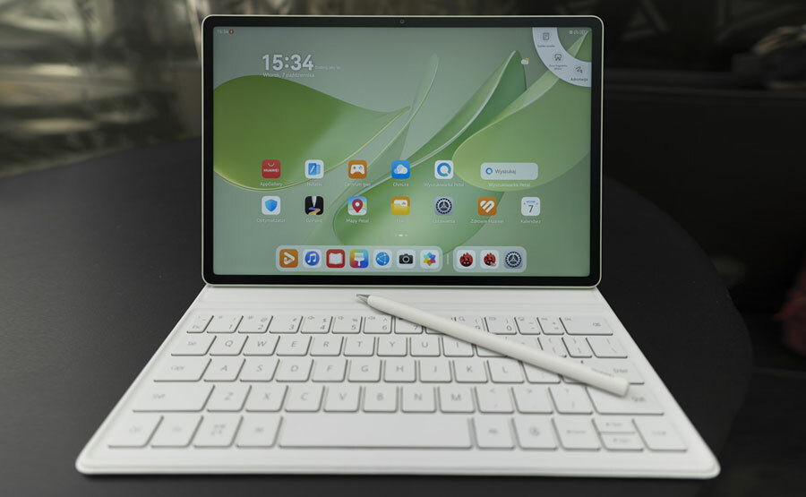 Oto genialny tablet z matowym ekranem, klawiaturą i rysikiem