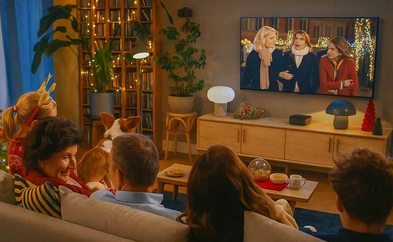 Teściowa kontra zięć pod choinką - nowa kampania świąteczna Polsat Box