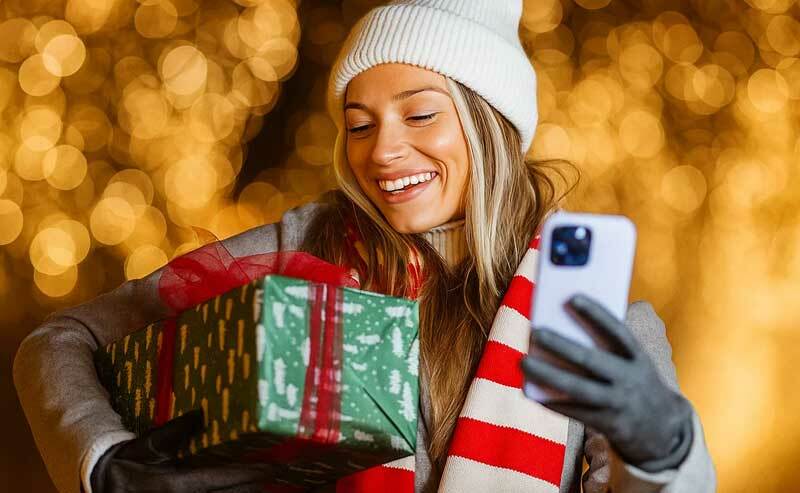 Weekendowa promocja i świąteczne duety w Orange: tańsze motorole i nowe zestawy smartfonów