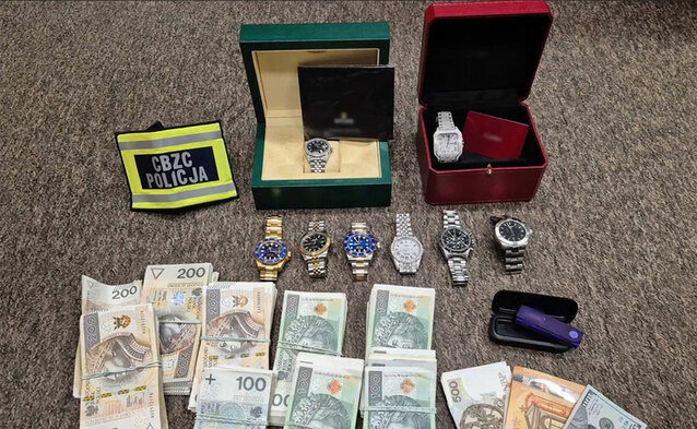 CBZC rozbiło grupę wyłudzającą pieniądze przez Facebooka