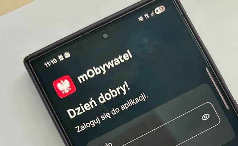 Fałszywa aplikacja mObywatel w sieci - CBZC zatrzymało cztery osoby