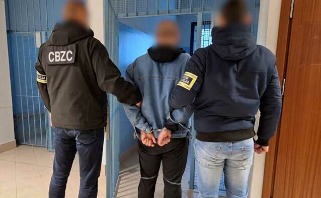 Wyłudzali loginy i hasła do Facebooka - ponad 400 zarzutów