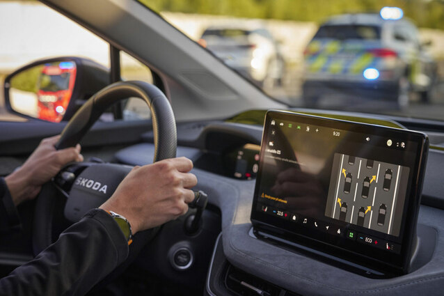 Škoda rozszerza Traffication o alert o nadjeżdżających służbach