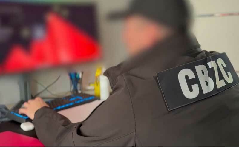 Trzy osoby zatrzymane za sprzedaż narzędzi do ataków DDoS