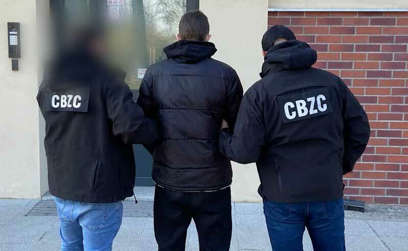 Rozbili grupę oszustów - w tle fałszywe ogłoszenia i wyłudzenia