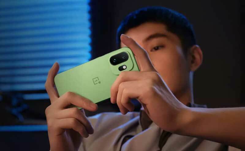 OnePlus 15T zadebiutował - producent dorzucił większą baterię i mocniejsze podzespoły