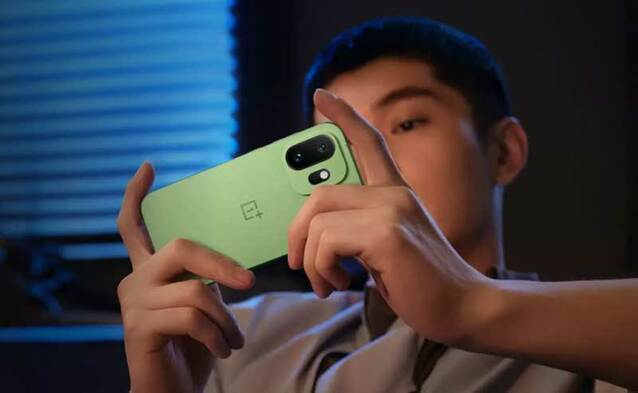 OnePlus 15T zadebiutował - producent dorzucił większą baterię i mocniejsze podzespoły