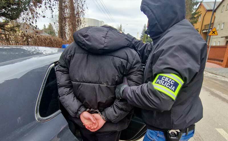 CBZC rozbiło grupę oszustów - w tle BLIK i fałszywi policjanci