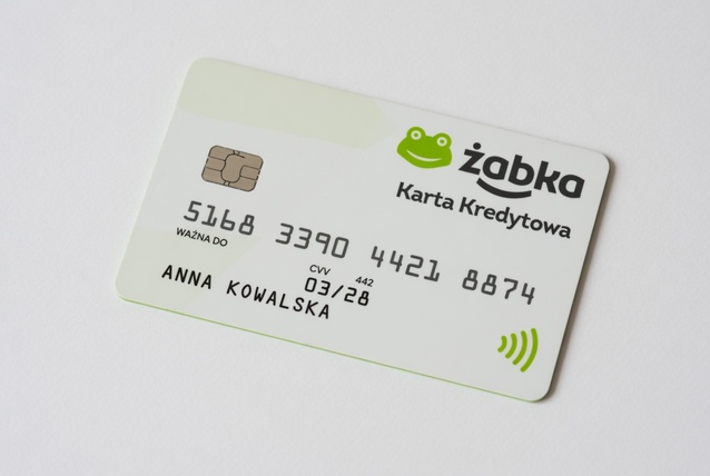 Żabka daje swoim klientom kartę płatniczą z limitem kredytowym