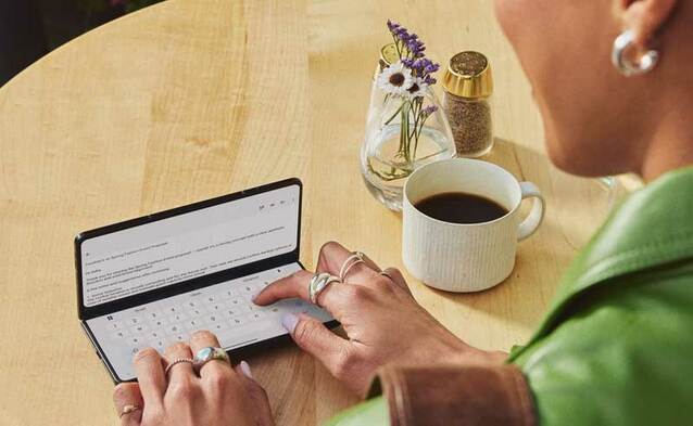 Play przyjmuje zamówienia na nową Motorolę - dostawy ruszą 14 maja