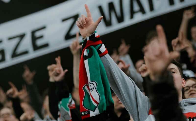 Nowa sieć komórkowa dla kibiców - start już w środę