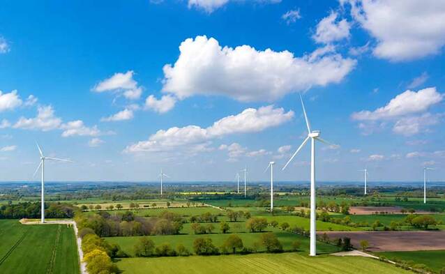 Play stawia na zieloną energię - operator podpisał ważną umowę