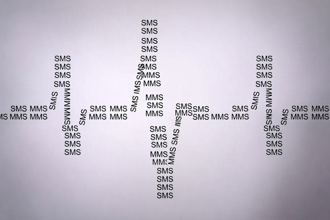 SMS-y i MMS-y umierają w Polsce powoli