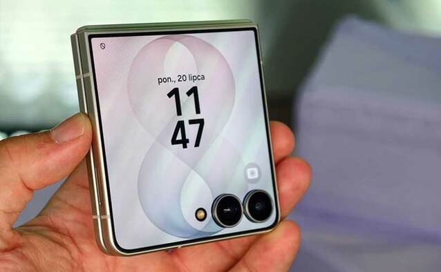 Samsung Galaxy Z Flip 8 – pierwsze wrażenia: lżejszy telefon i ulepszony ekran zewnętrzny