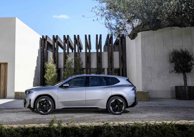 BMW Group sprzedała dwa miliony elektryków, iX3 zbliża się do 100 tys. zamówień