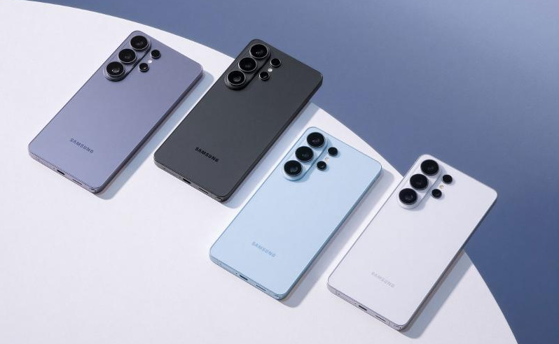Plus kusi klientów Samsungami – można dostać zegarek i odzyskać pieniądze
