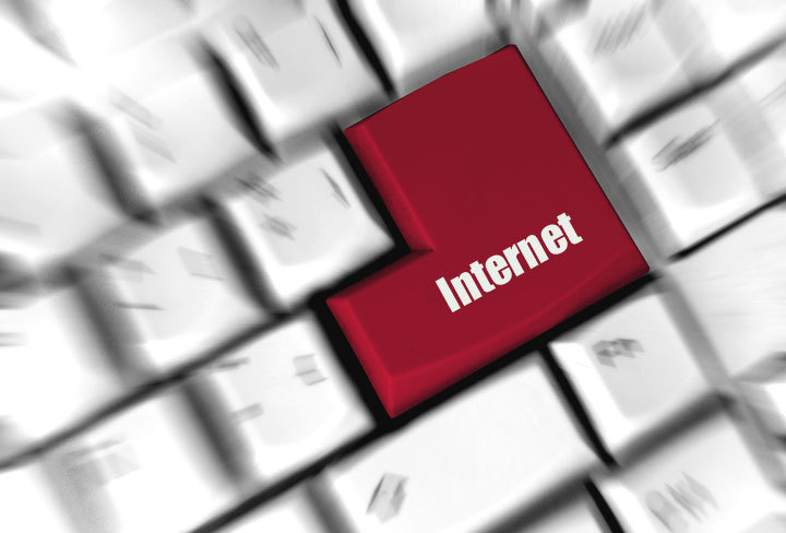 UKE: analiza cen usług stacjonarnego dostępu do internetu w Polsce