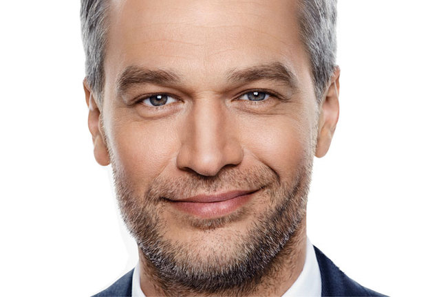 Żebrowski w Play dla Firm