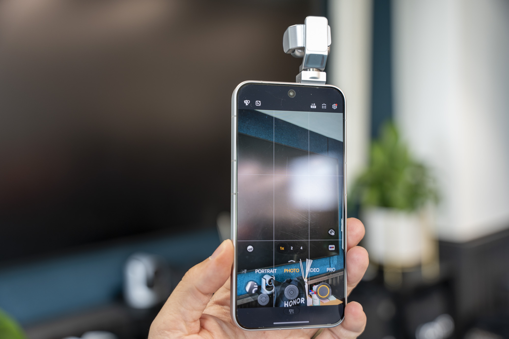 Mieliśmy w rękach HONOR Robot Phone